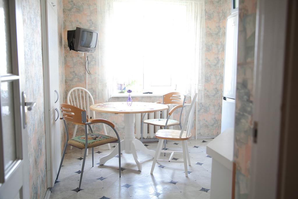 Poznyaky Apartments Kiev Room photo